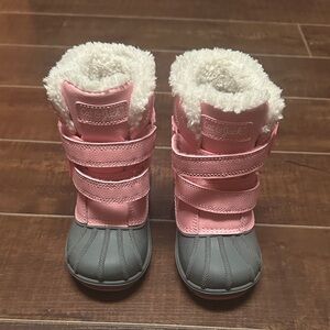 Cat & Jack girl snow boots